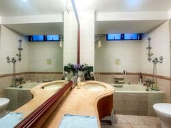 Regent Grove (D23), Condominium #571762461